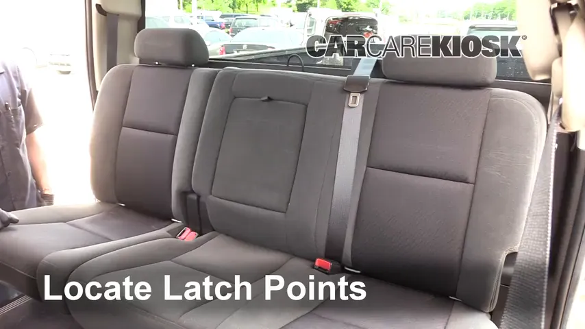 2009 GMC Sierra 2500 HD SLE 6.0L V8 Crew Cab Pickup (4 Door) Car Seats Install